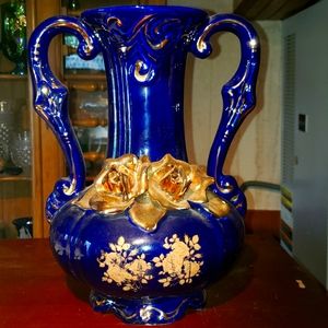 Blue vase with gold flowers